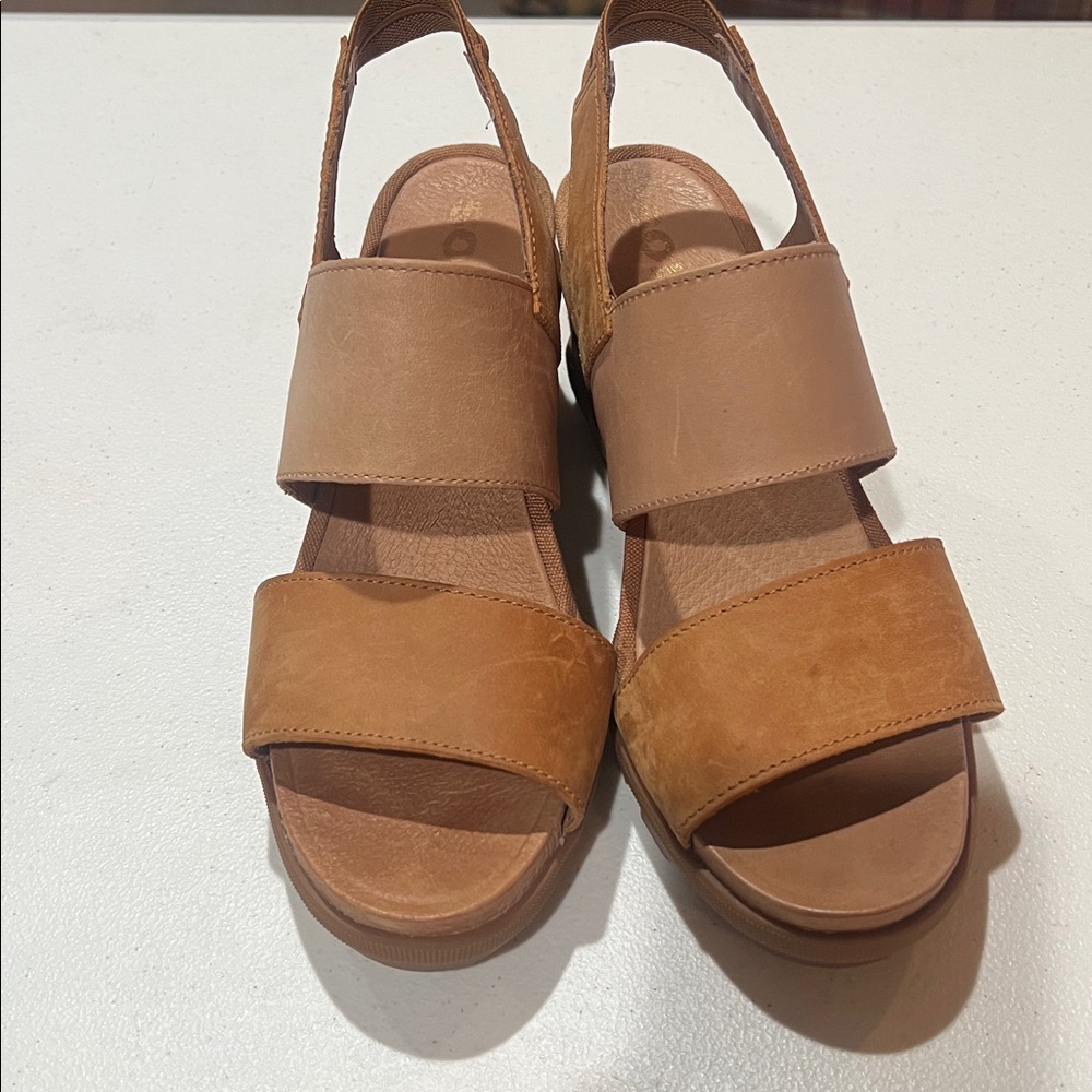 Chic Tan Sorel Wedge Sandals